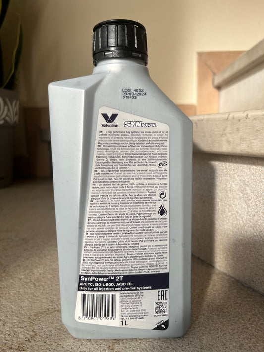 Olio Valvoline 2T SYNPower motorcycle oil